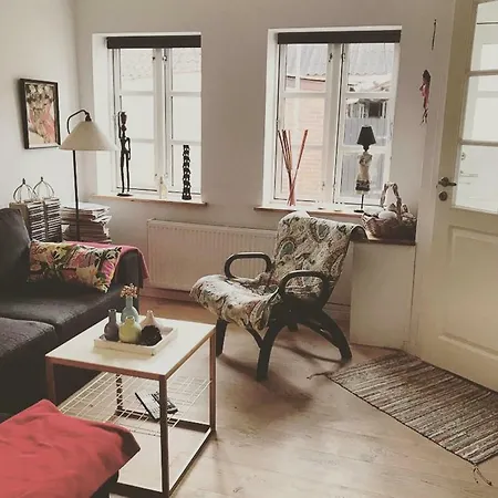 Prázdninový dům Smolfehuset I *